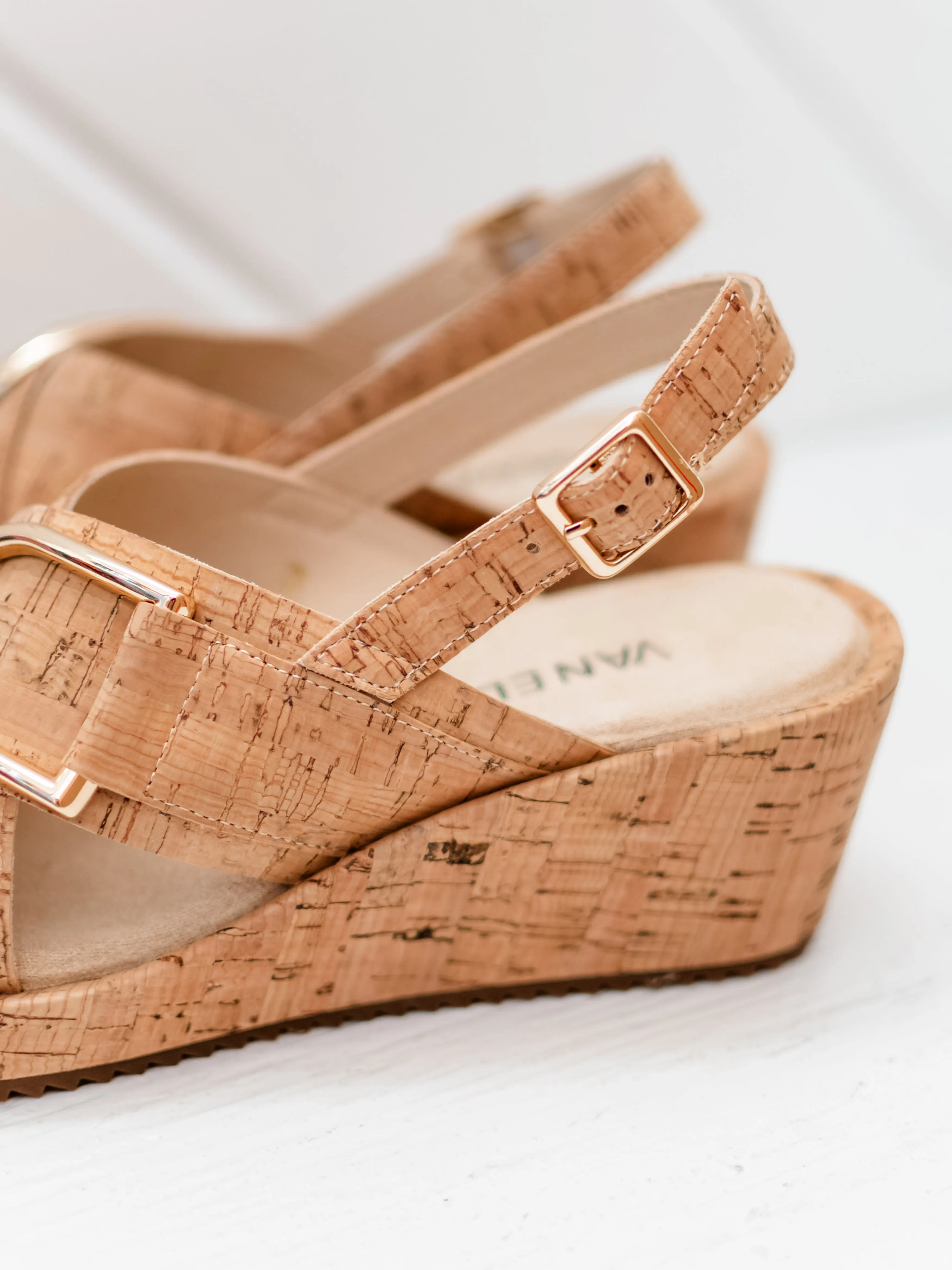 Cadesh Natural Cork by Vaneli