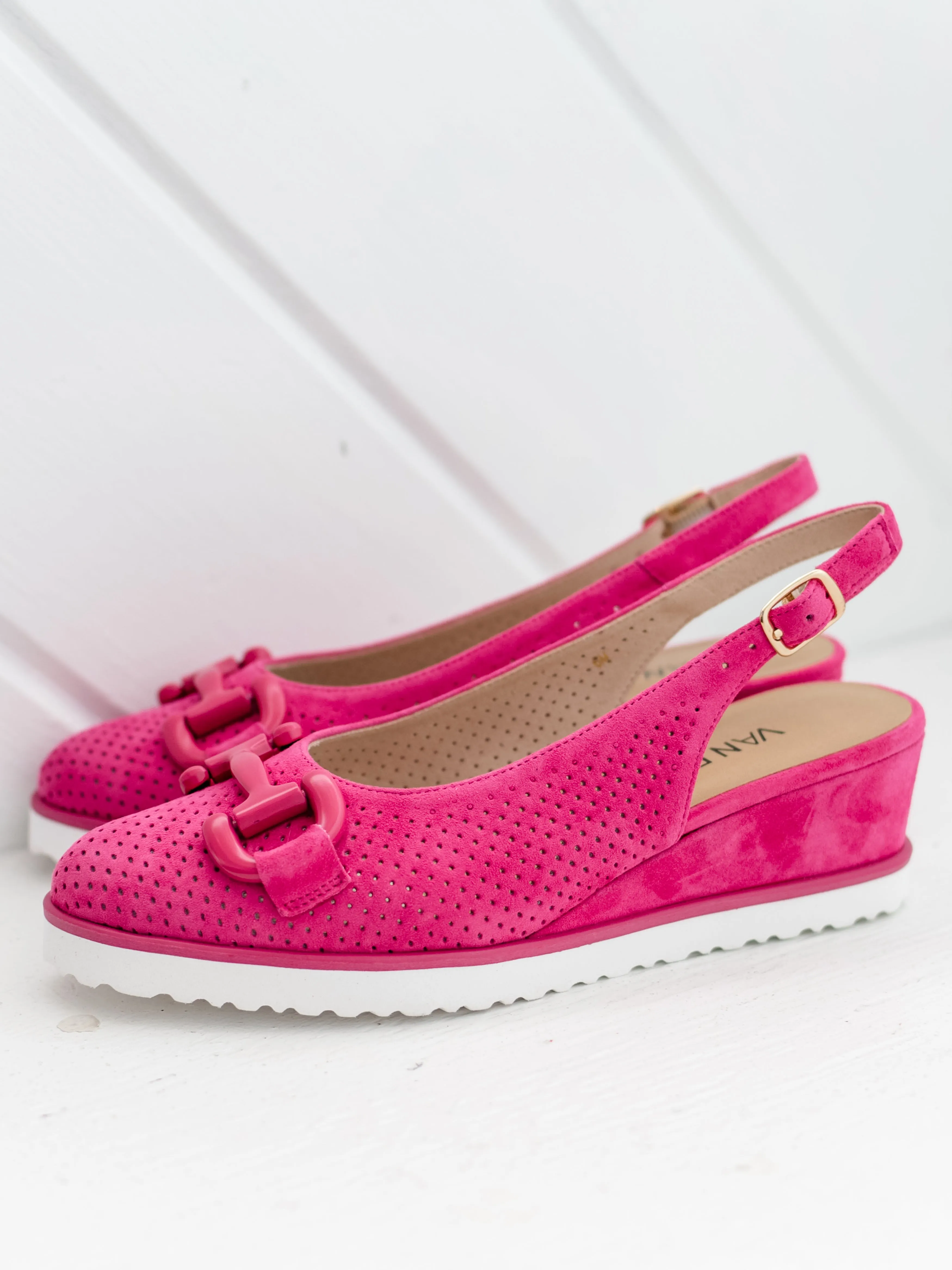 Dabry Fuchsia by Vaneli