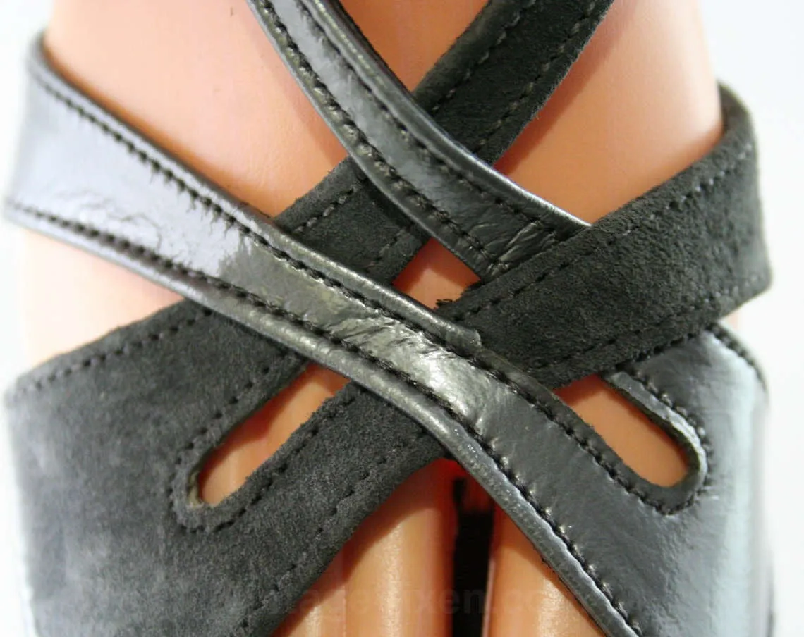 Size 6 Gray Sandals - Deco Style 70s Sandals - 6M Metallic Silver Suede 1970s Shoes - NOS Deadstock - Peep Toe Slingback - 43218-2